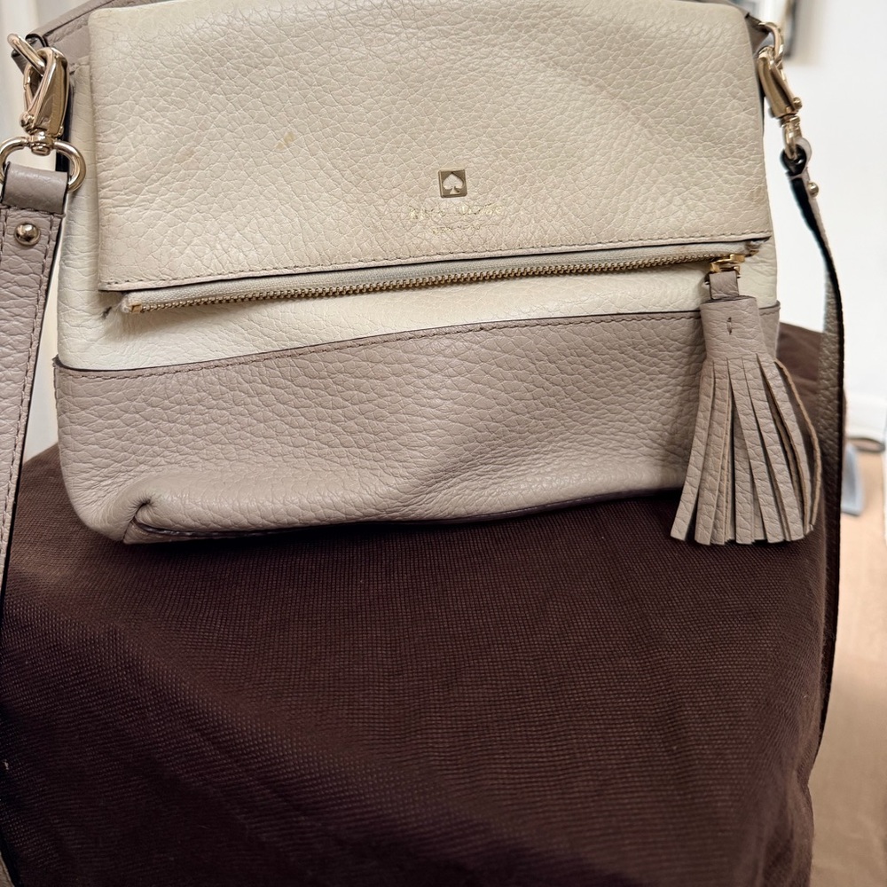 Elegant Kate Spade Cream and Greige Leather Handbag